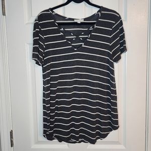 GUC Emory Park gray white striped v neck tee Large